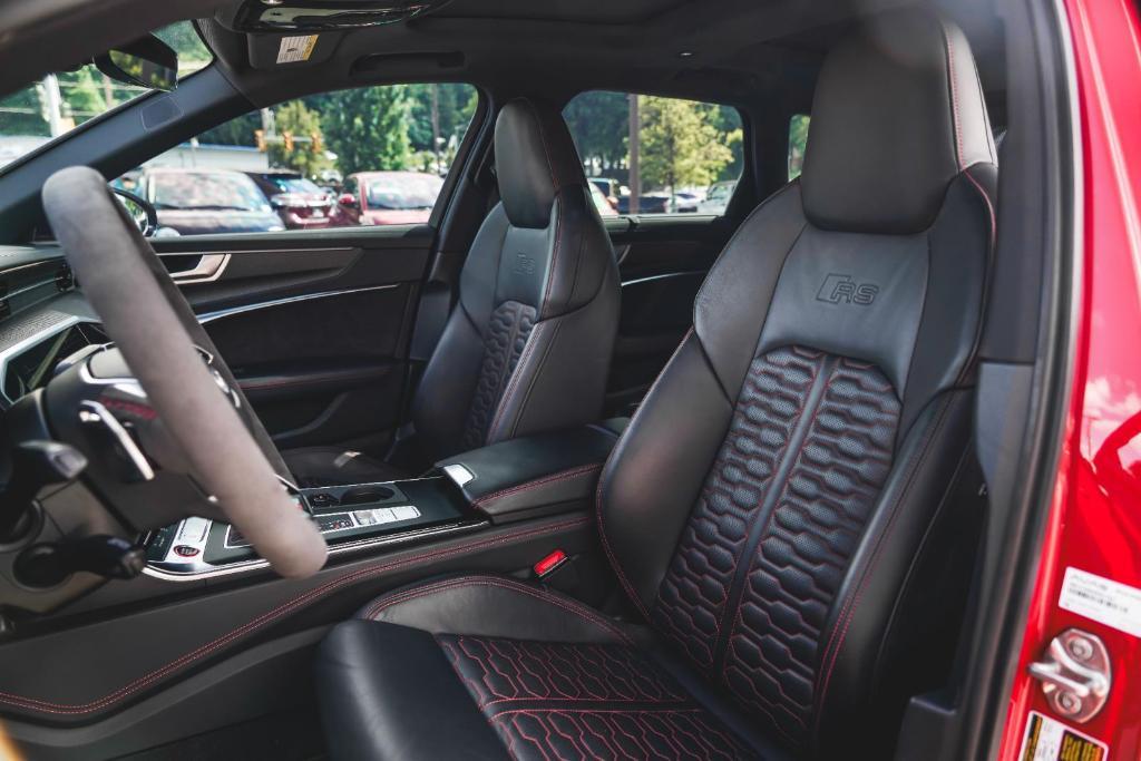 used 2021 Audi RS 6 Avant car