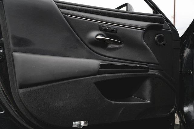 used 2022 Lexus ES 300h car, priced at $27,998