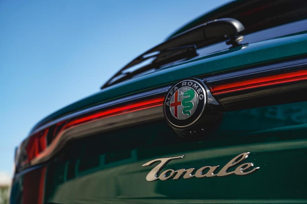 new 2025 Alfa Romeo Tonale car, priced at $46,630