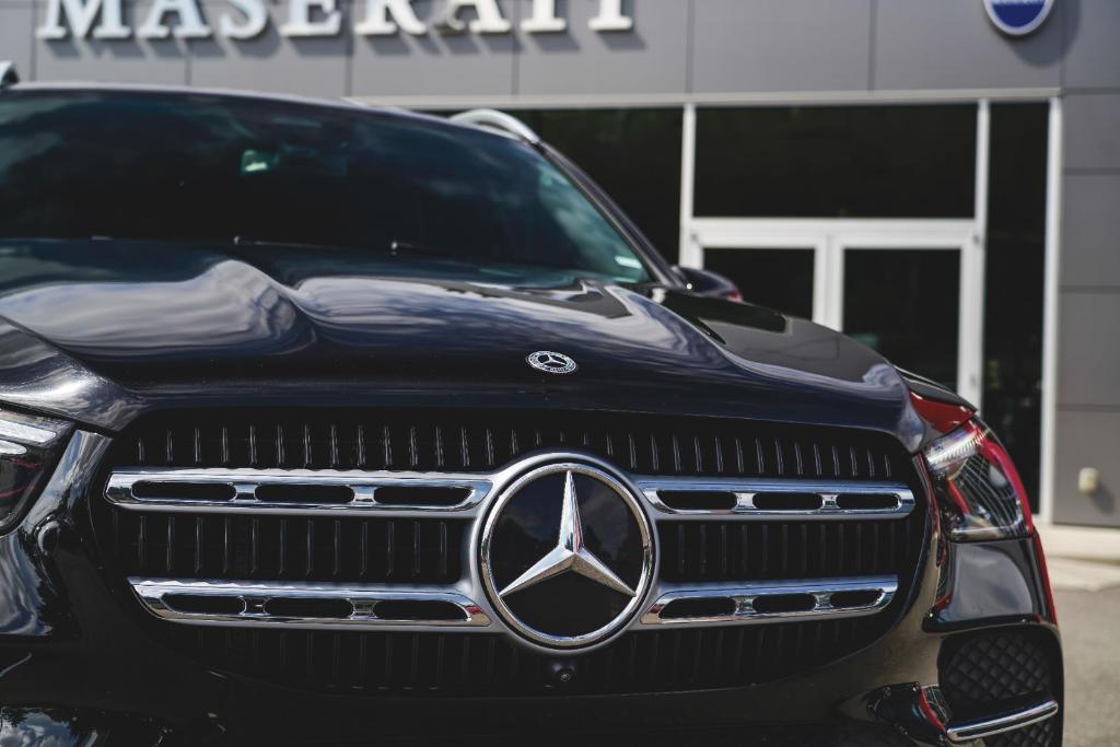 used 2024 Mercedes-Benz GLE 450 Plug-In Hybrid car