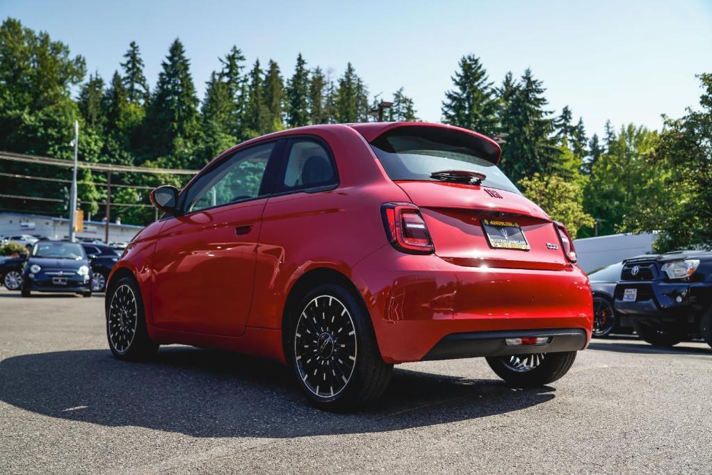 new 2024 FIAT 500e car, priced at $34,095
