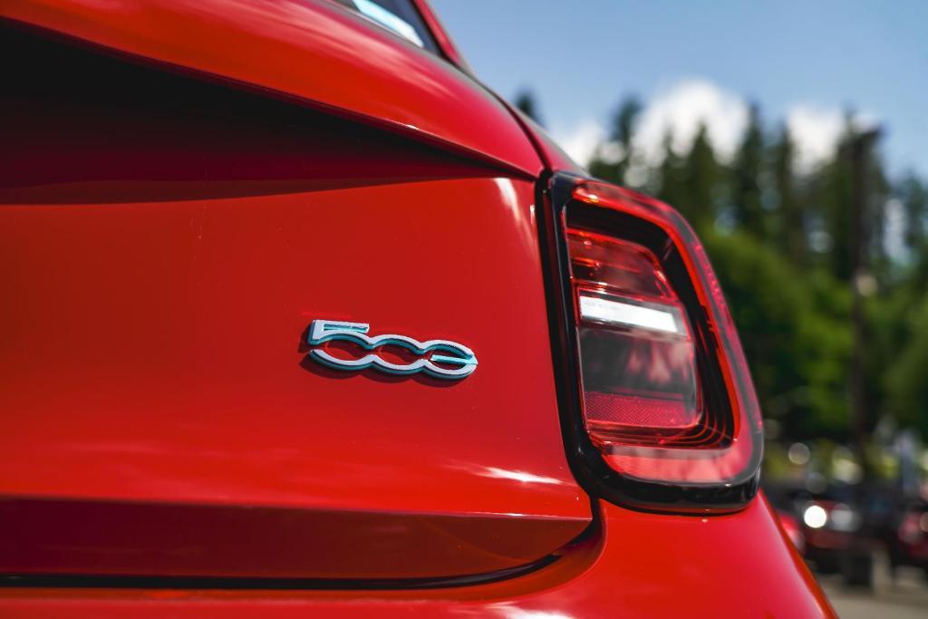 new 2024 FIAT 500e car, priced at $34,095