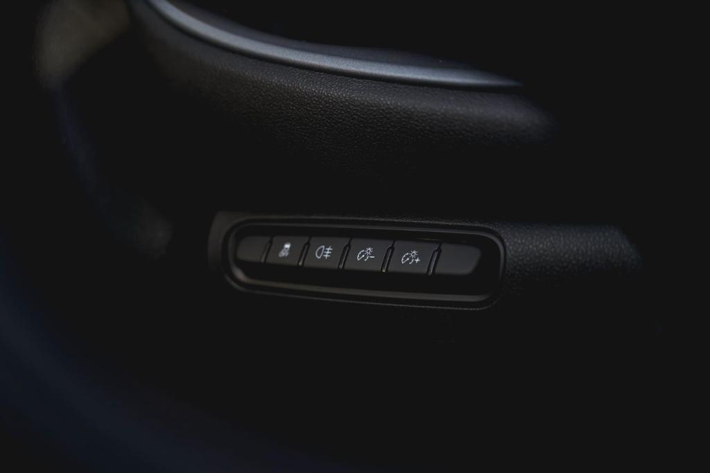 new 2024 FIAT 500e car, priced at $34,095