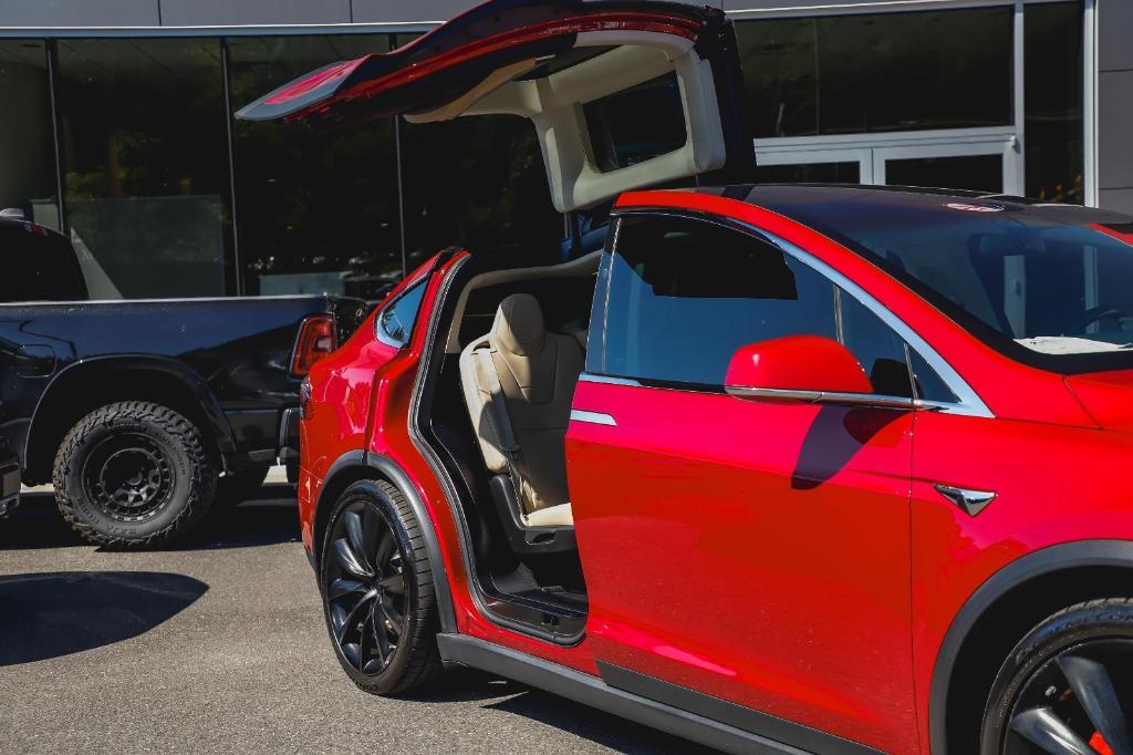 used 2016 Tesla Model X car