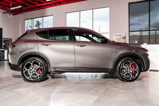 new 2024 Alfa Romeo Tonale car, priced at $55,295