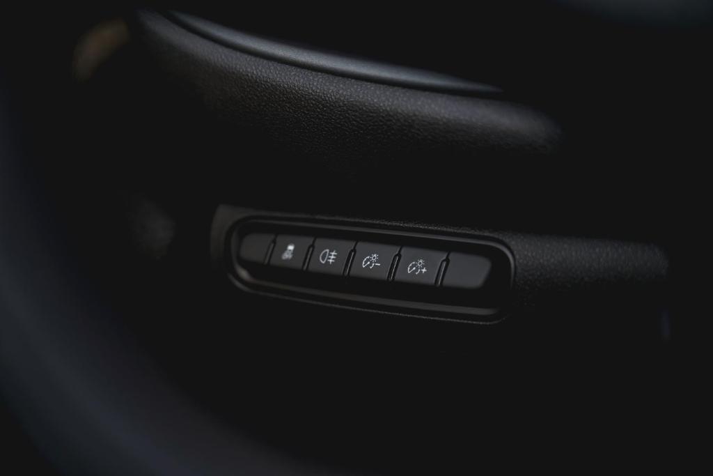 new 2024 FIAT 500e car, priced at $34,095