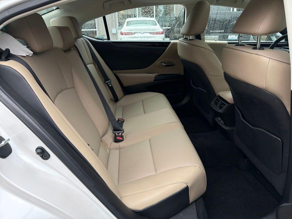 used 2021 Lexus ES 350 car, priced at $32,200