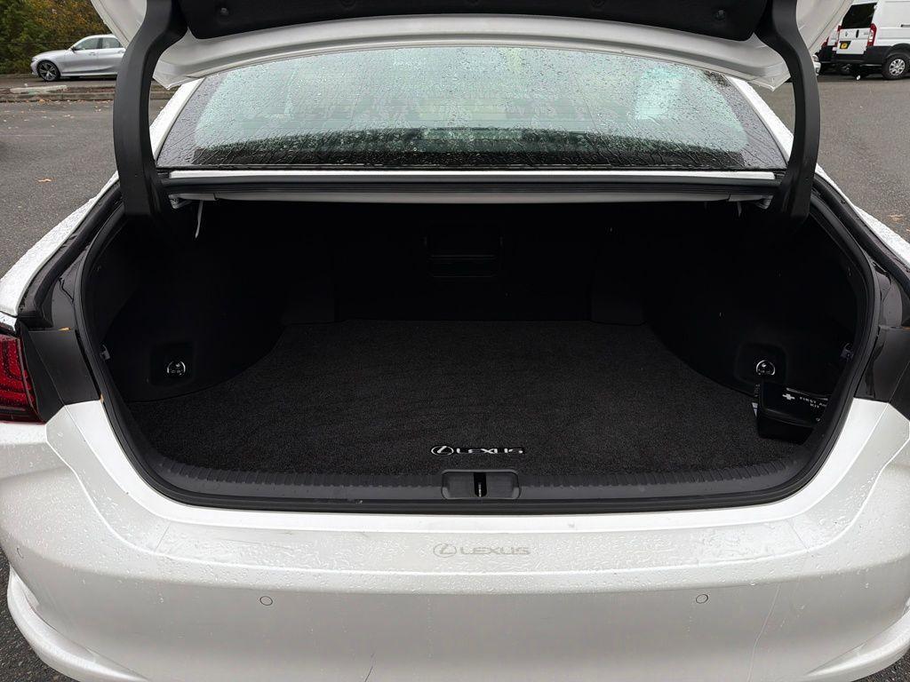 used 2021 Lexus ES 350 car, priced at $32,200