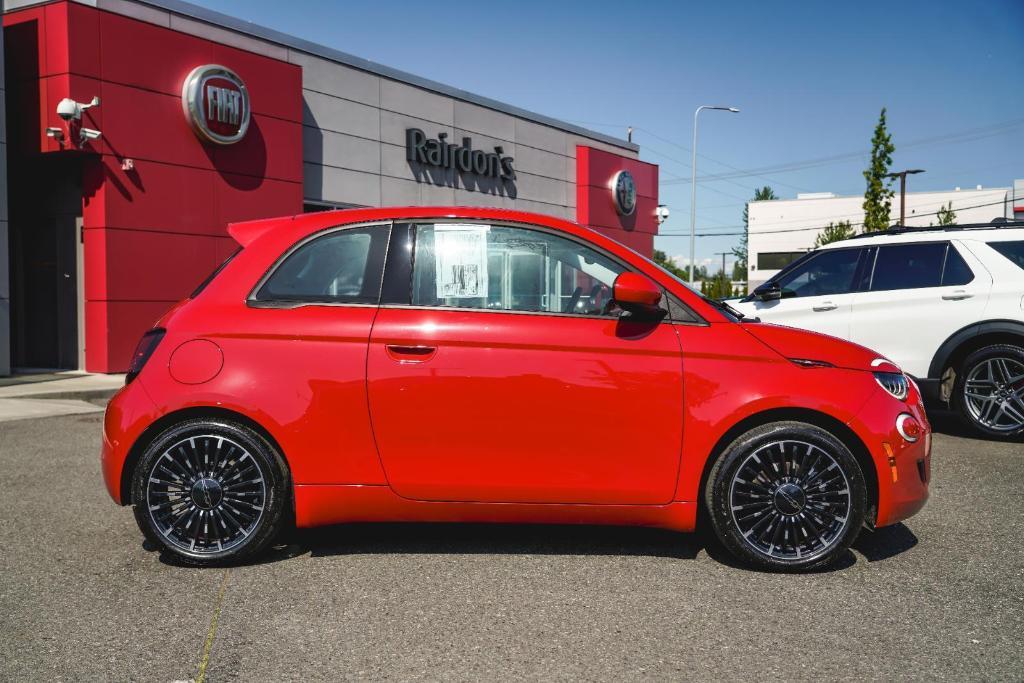 new 2024 FIAT 500e car, priced at $34,095