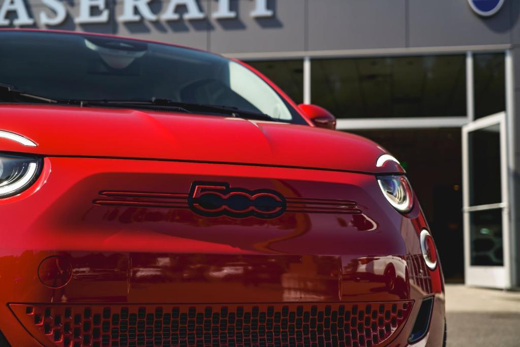 new 2024 FIAT 500e car, priced at $34,095