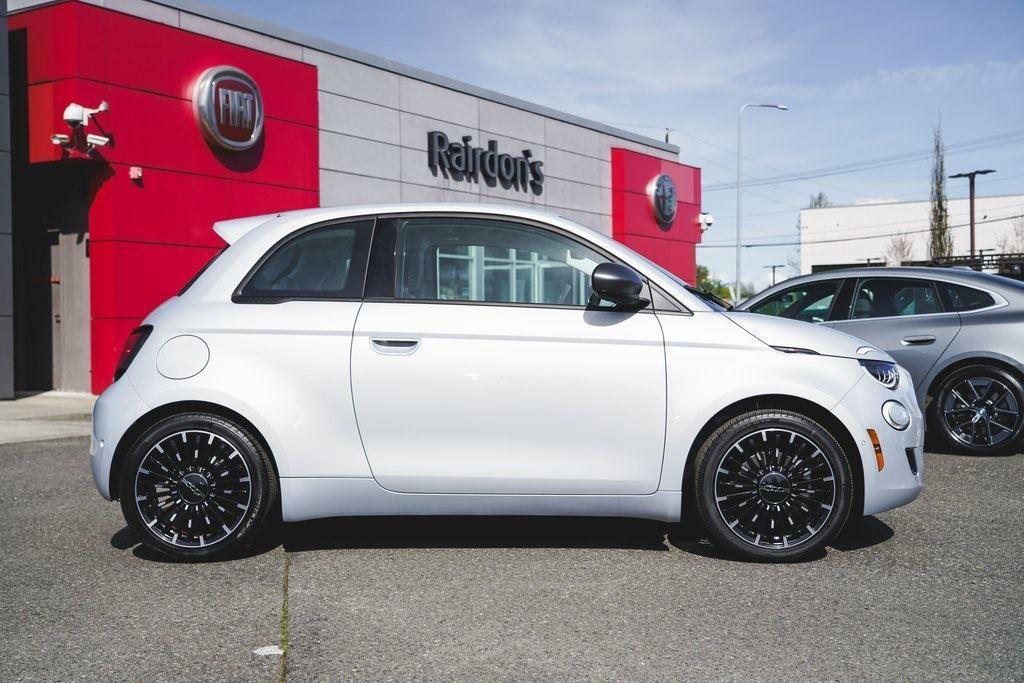 new 2024 FIAT 500e car, priced at $37,595
