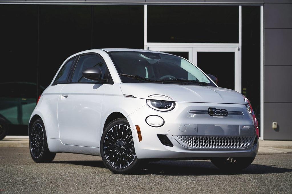 new 2024 FIAT 500e car, priced at $37,595