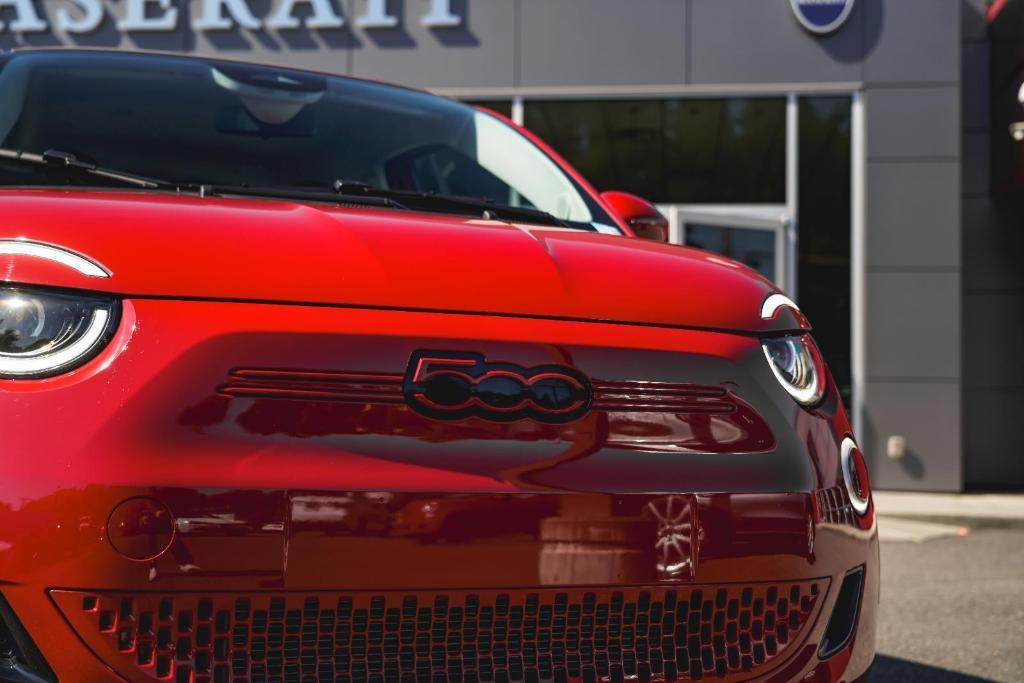 new 2024 FIAT 500e car, priced at $34,095
