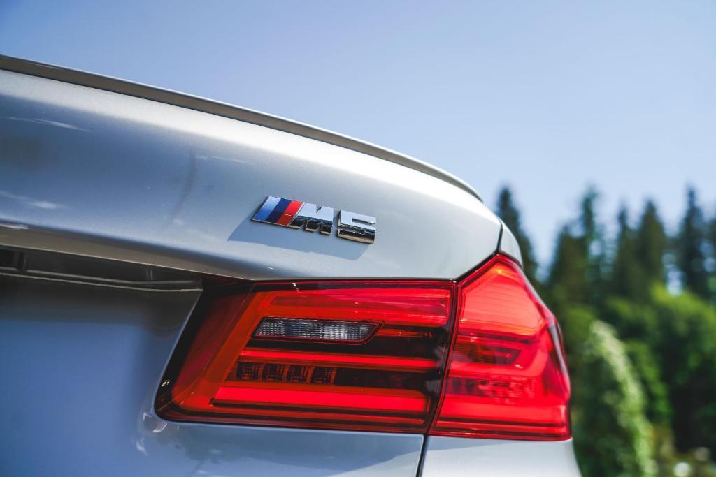 used 2018 BMW M5 car