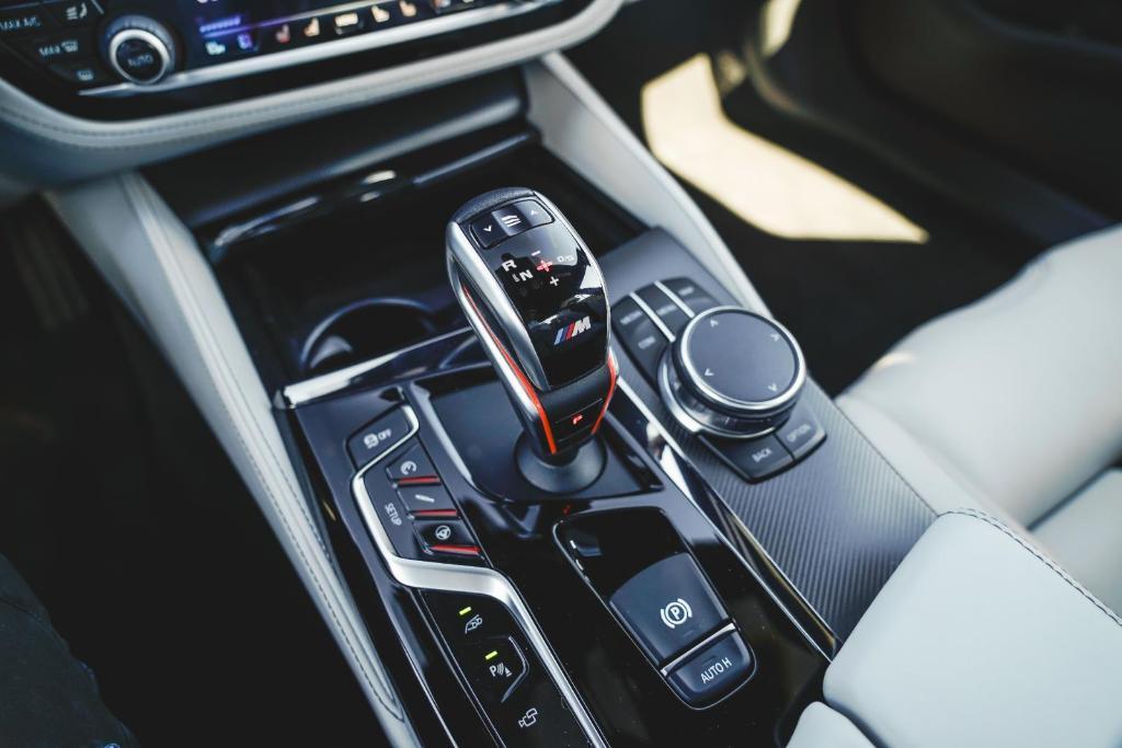 used 2018 BMW M5 car