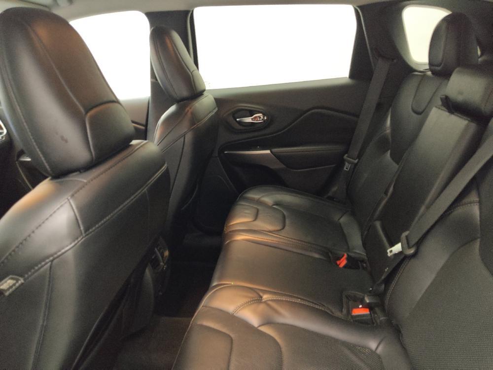 used 2020 Jeep Cherokee car, priced at $17,495