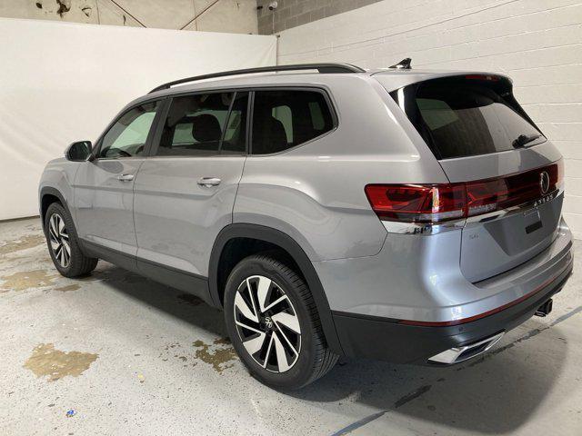 new 2024 Volkswagen Atlas car, priced at $42,625