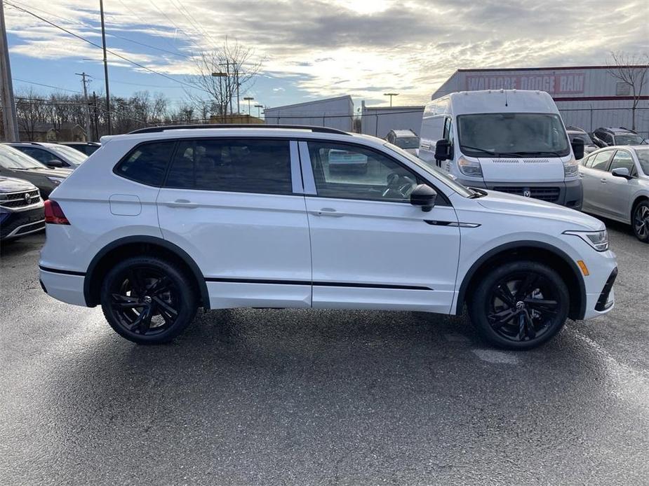 new 2024 Volkswagen Tiguan car, priced at $37,692