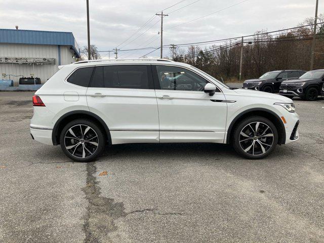 new 2024 Volkswagen Tiguan car, priced at $39,011