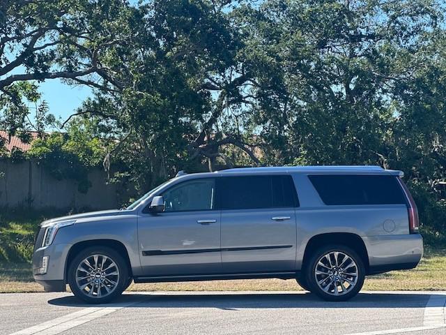 used 2020 Cadillac Escalade ESV car, priced at $42,388