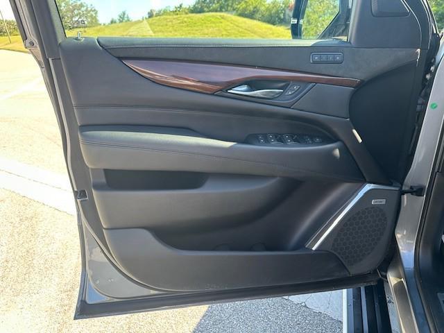 used 2020 Cadillac Escalade ESV car, priced at $42,388