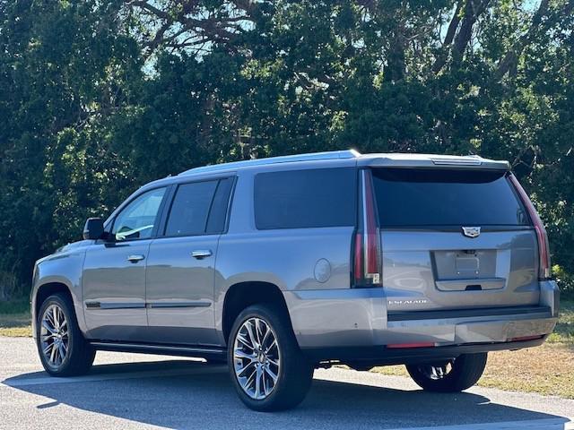 used 2020 Cadillac Escalade ESV car, priced at $42,388