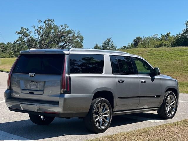 used 2020 Cadillac Escalade ESV car, priced at $42,388
