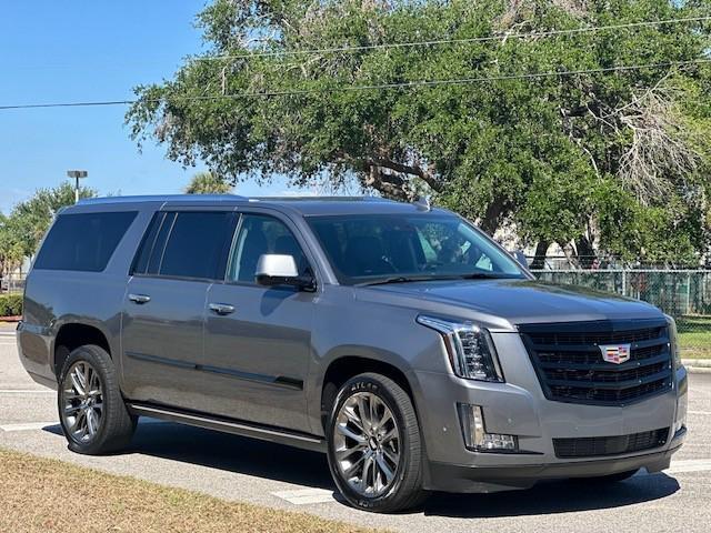 used 2020 Cadillac Escalade ESV car, priced at $42,388
