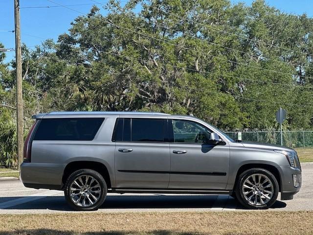 used 2020 Cadillac Escalade ESV car, priced at $42,388