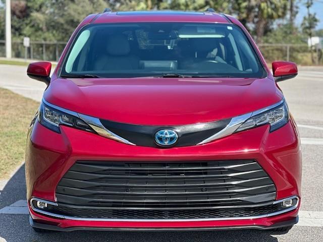 used 2021 Toyota Sienna car, priced at $29,995