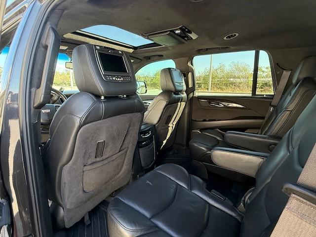 used 2016 Cadillac Escalade car, priced at $24,995