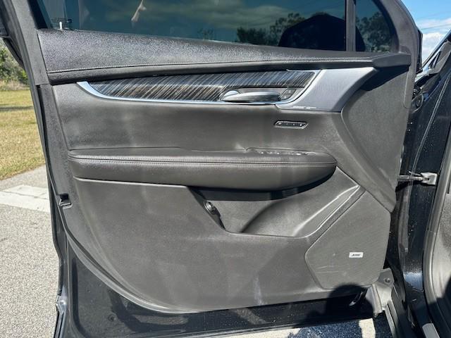 used 2021 Cadillac XT6 car, priced at $31,111