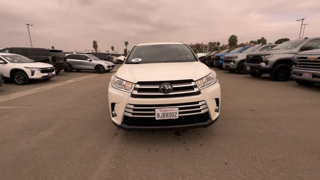 used 2019 Toyota Highlander car, priced at $27,499