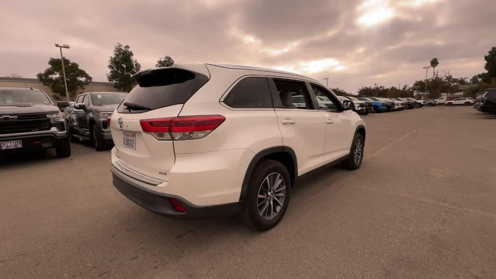 used 2019 Toyota Highlander car, priced at $27,499