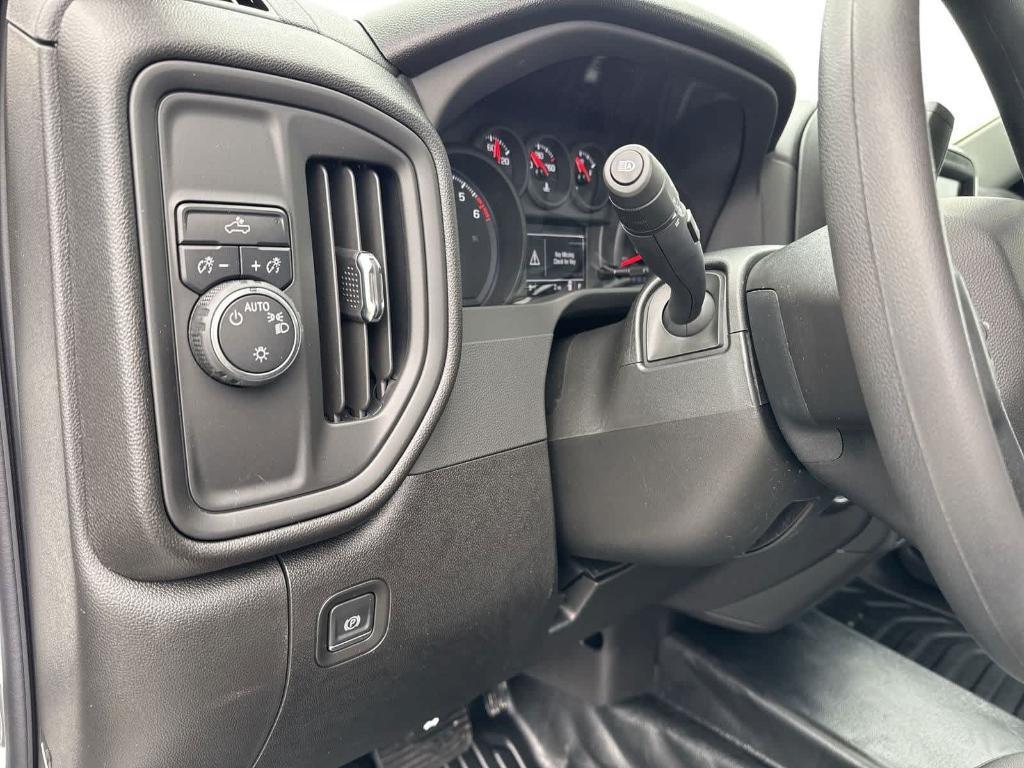 new 2025 Chevrolet Silverado 1500 car, priced at $38,648