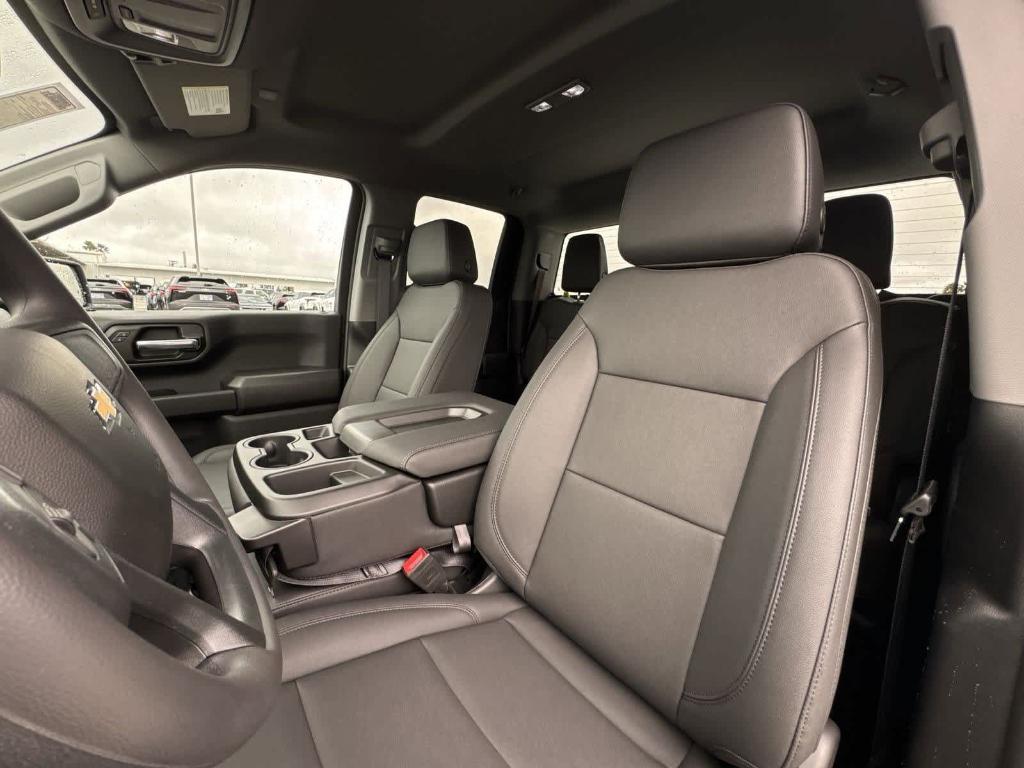 new 2025 Chevrolet Silverado 1500 car, priced at $38,648