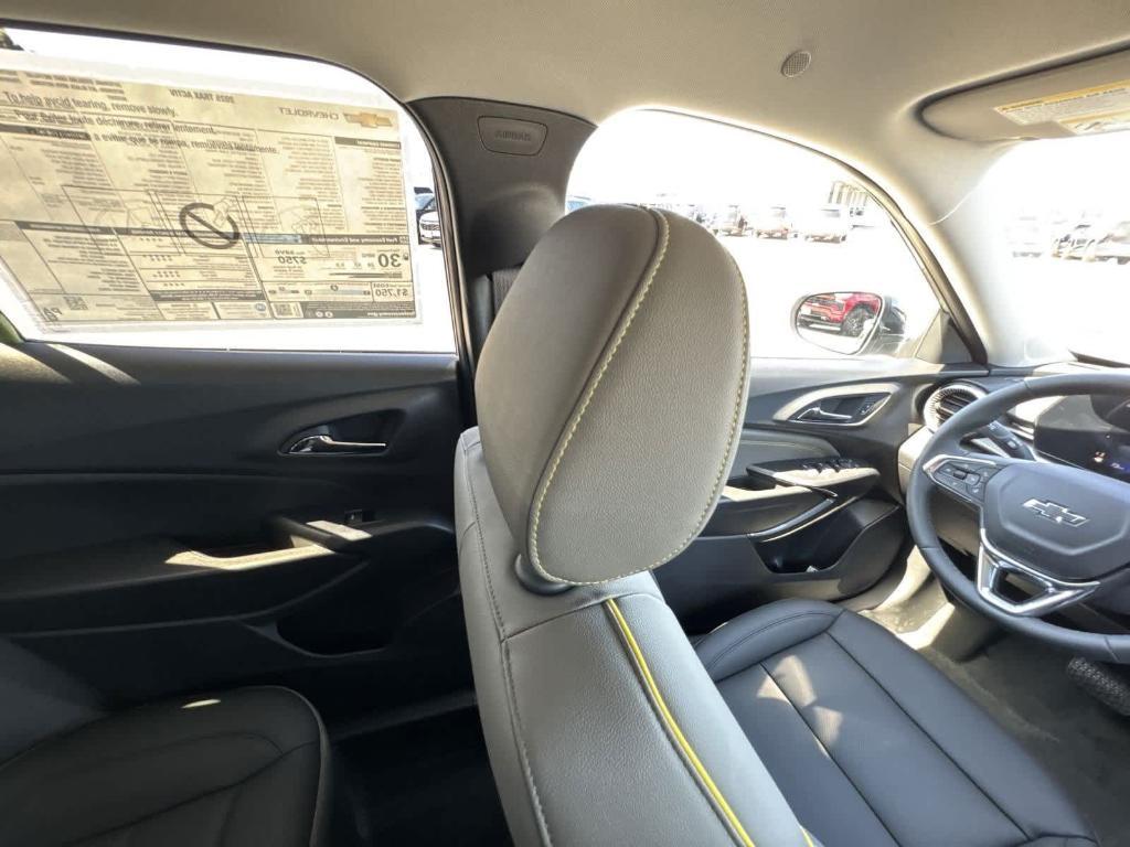new 2025 Chevrolet Trax car, priced at $28,137