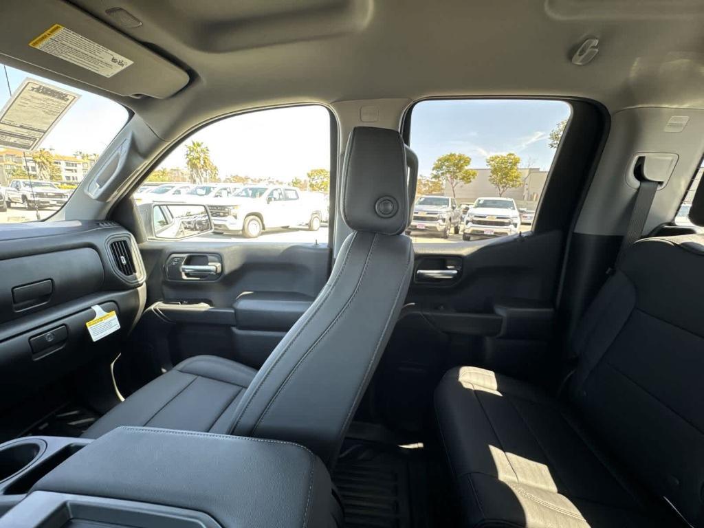 new 2025 Chevrolet Silverado 1500 car, priced at $38,648