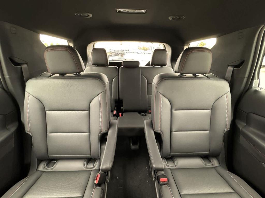 new 2025 Chevrolet Traverse car, priced at $49,858
