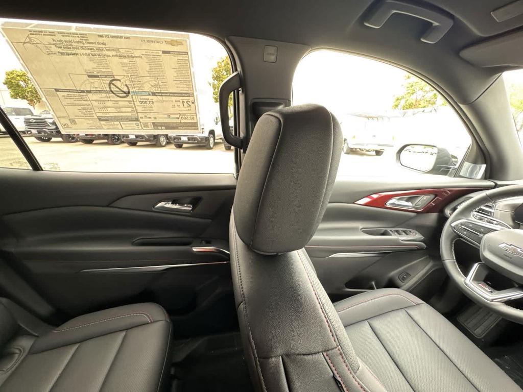 new 2025 Chevrolet Traverse car, priced at $49,858