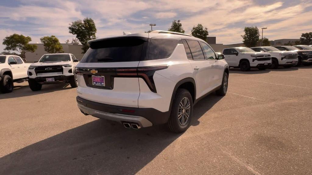 new 2024 Chevrolet Traverse car, priced at $43,114