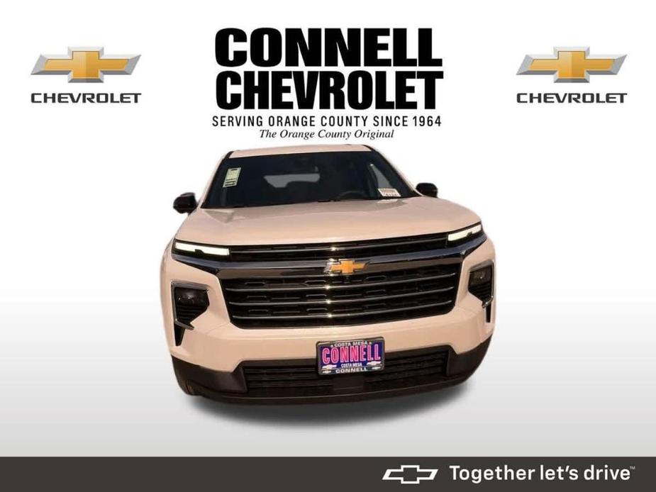 new 2024 Chevrolet Traverse car, priced at $43,114