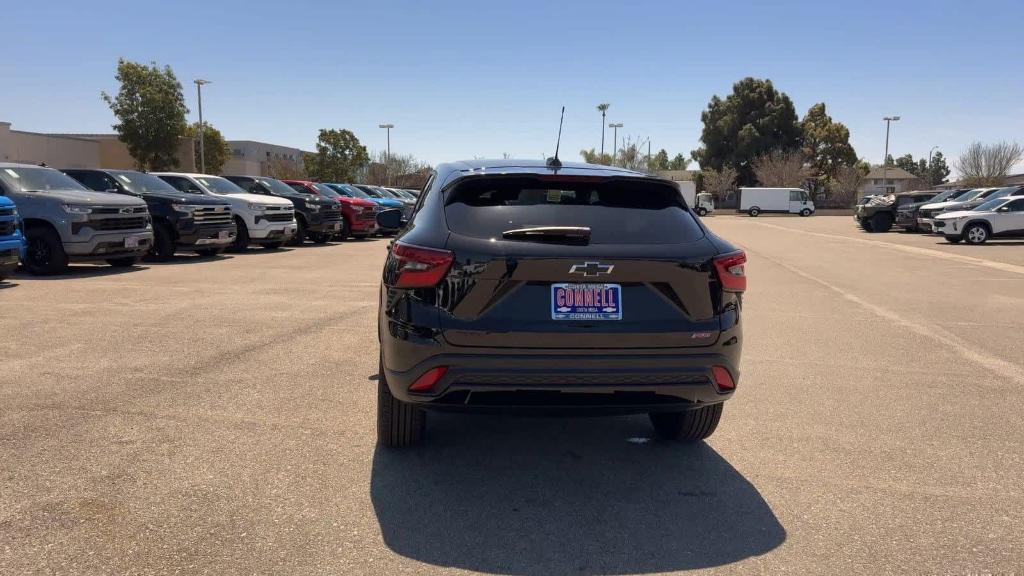new 2025 Chevrolet Trax car, priced at $25,487