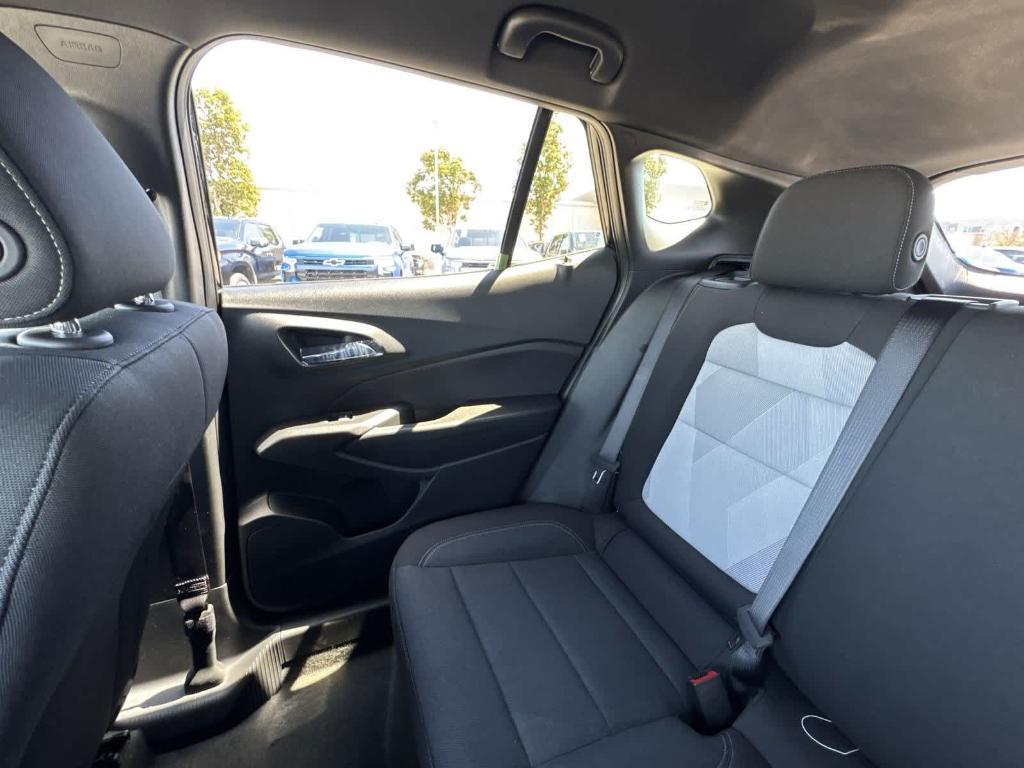 new 2025 Chevrolet Trax car, priced at $25,487