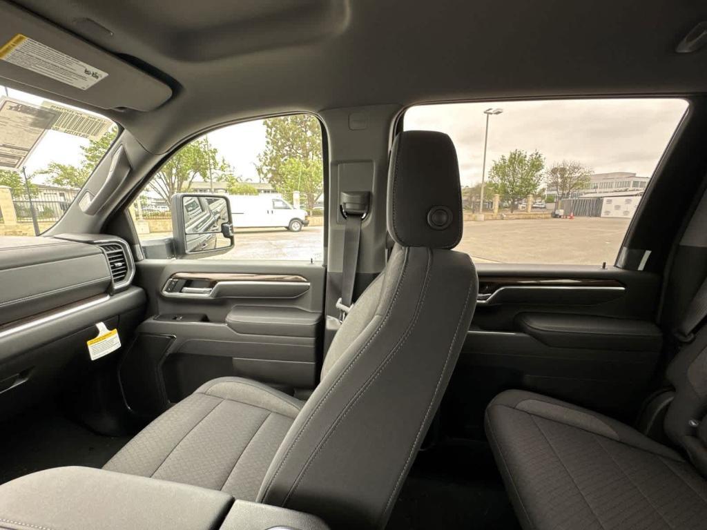 new 2025 Chevrolet Silverado 2500 car, priced at $66,628