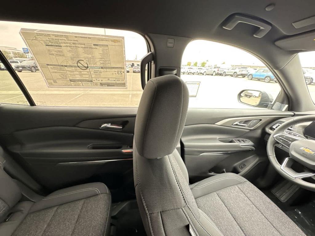 new 2025 Chevrolet Traverse car, priced at $42,393