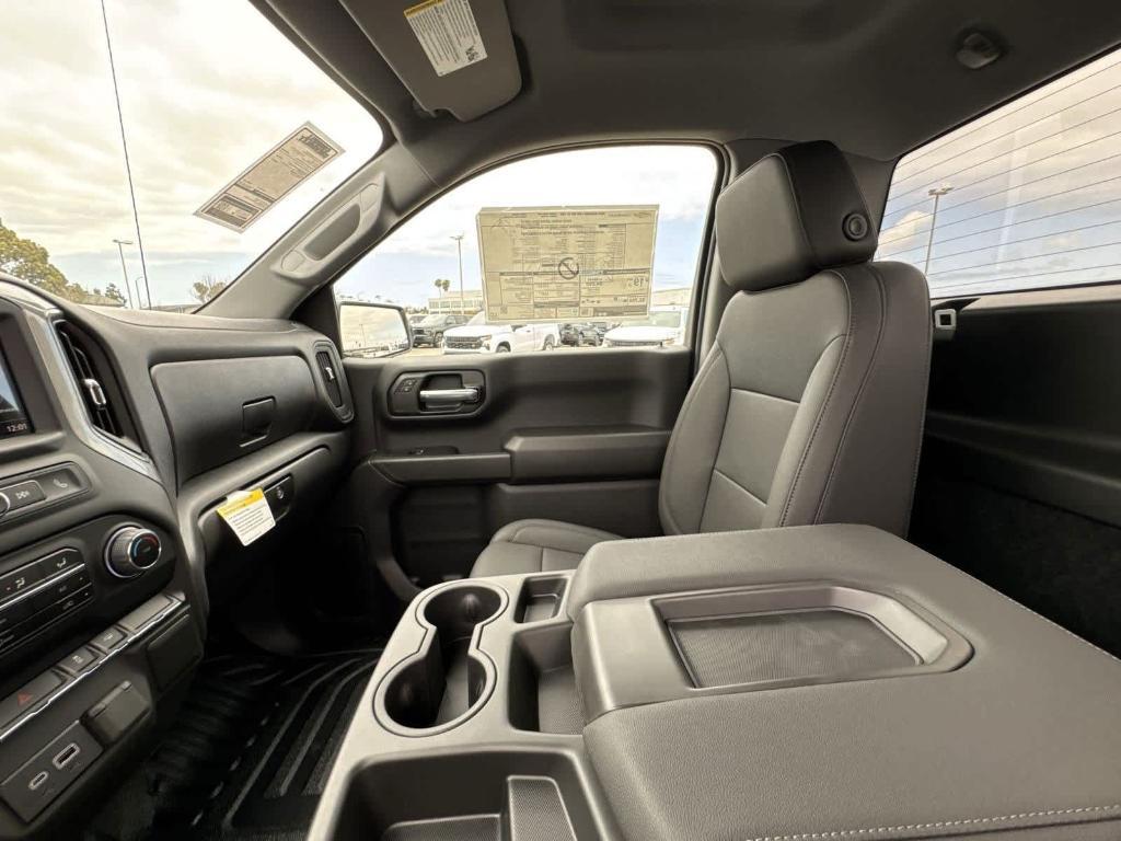 new 2025 Chevrolet Silverado 1500 car, priced at $32,808