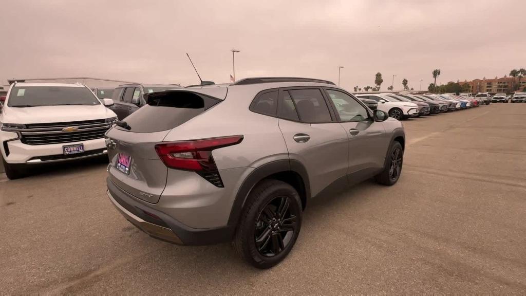 new 2025 Chevrolet Trax car, priced at $25,987