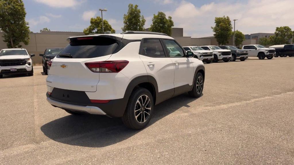 new 2026 Chevrolet TrailBlazer car, priced at $27,318