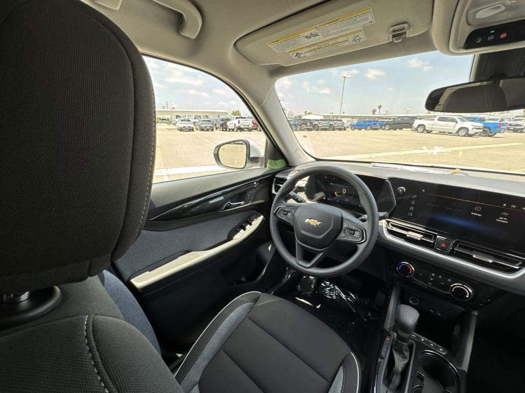 new 2026 Chevrolet TrailBlazer car, priced at $27,318